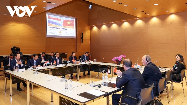 PM meets Luxembourg economic group leaders